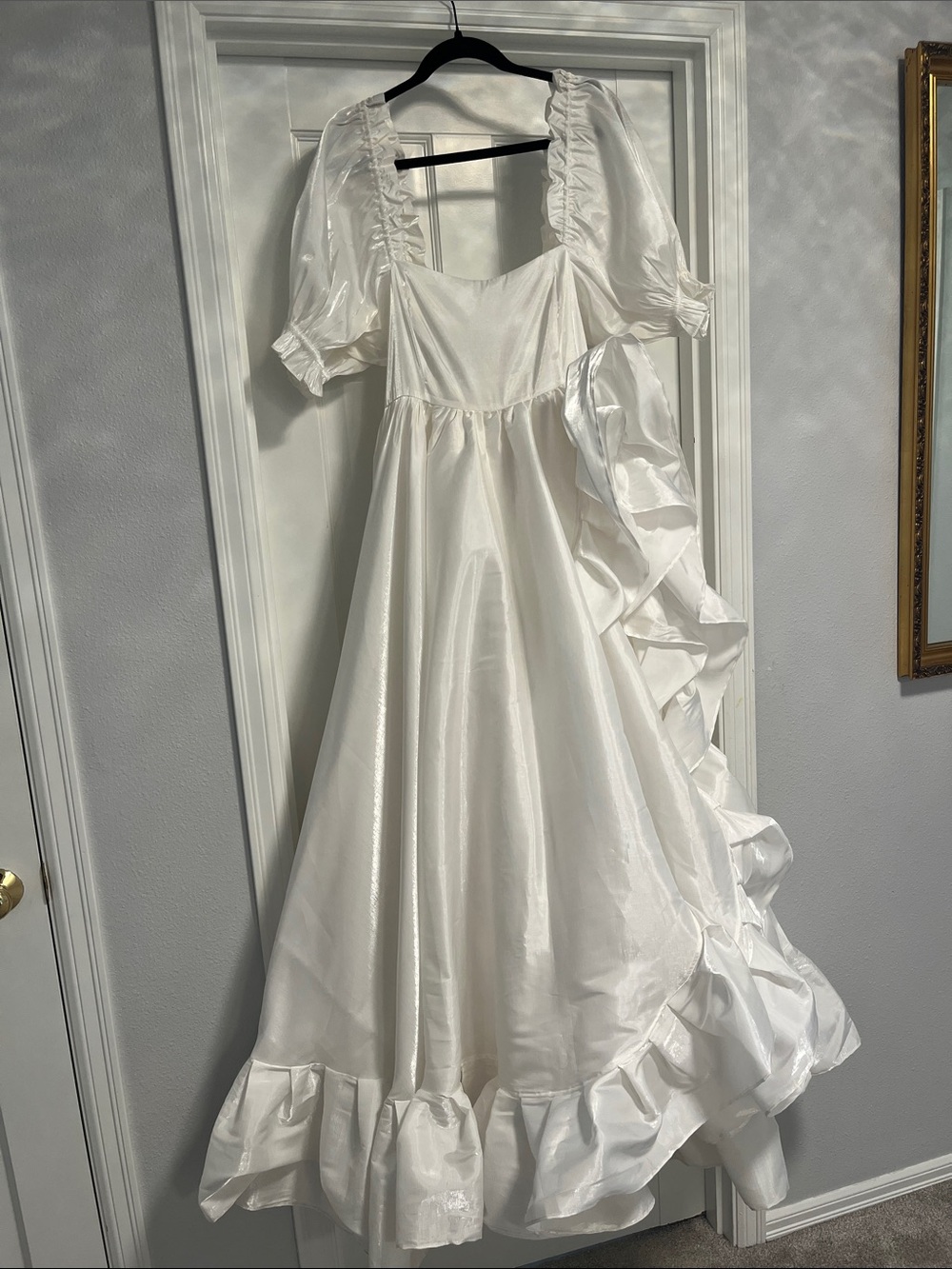 Selkie White Puff-Sleeve Ruffle Dress Gown